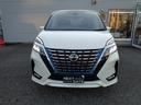 セレナ ｅ－パワー　ハイウェイスターＶ　防水シート　プロパイロット　１０インチナビ　フリップダウンモニター　両側パワスラ　ハンズフリースライドドア　クロストラフィックアラートＬＤＷ　ＢＳＷ　ＥＴＣ２．０　ＬＥＤヘッドライト　インテリキー禁煙（4枚目）