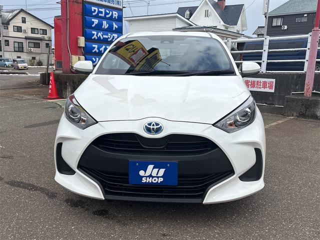 ヤリス ハイブリッドX 4WD ナビ Bluetooth USBポート バックカメラ ETC 衝突軽減ブレーキ 横滑り防止装置 レーダークルーズコントロール オートマチックハイビーム AC100V電源 スマートキー(2枚目)