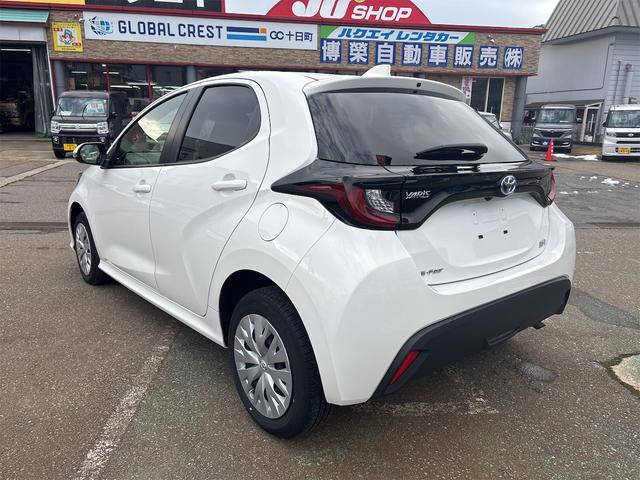 ヤリス ハイブリッドX 4WD ナビ Bluetooth USBポート バックカメラ ETC 衝突軽減ブレーキ 横滑り防止装置 レーダークルーズコントロール オートマチックハイビーム AC100V電源 スマートキー(9枚目)