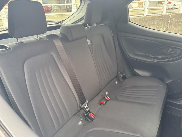 ヤリス ハイブリッドX 4WD ナビ Bluetooth USBポート バックカメラ ETC 衝突軽減ブレーキ 横滑り防止装置 レーダークルーズコントロール オートマチックハイビーム AC100V電源 スマートキー(14枚目)