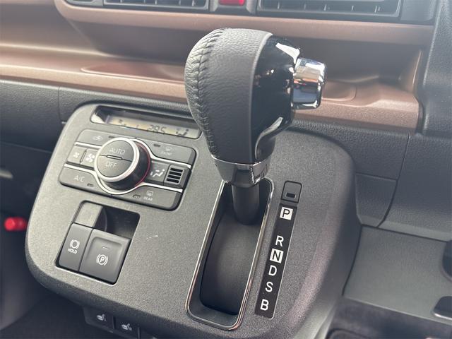 ムーヴキャンバス セオリーG 4WD 両側パワースライドドア LEDライト ナビ Bluetooth フルセグ 全方位カメラ スマートキー 衝突軽減ブレーキ 横滑り防止装置 オートマチックハイビーム 前席シートヒーター(11枚目)