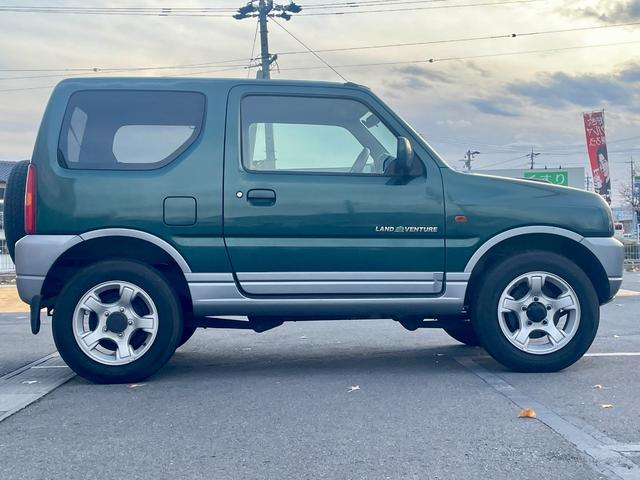 ジムニー ランドベンチャー　５速マニュアル　レザーシート　キーレス　車検Ｒ８年１０月（4枚目）