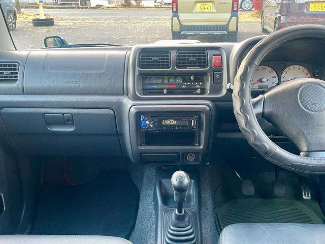 ジムニー ランドベンチャー　５速マニュアル　レザーシート　キーレス　車検Ｒ８年１０月（10枚目）