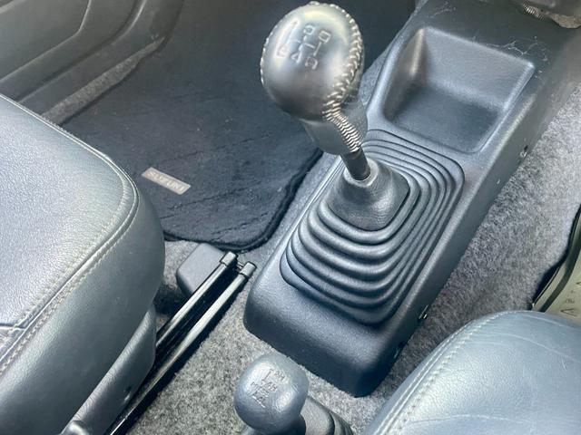 ジムニー ランドベンチャー　５速マニュアル　レザーシート　キーレス　車検Ｒ８年１０月（11枚目）