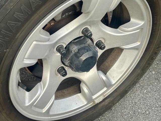 ジムニー ランドベンチャー　５速マニュアル　レザーシート　キーレス　車検Ｒ８年１０月（18枚目）