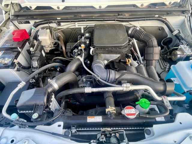 ジムニー ＸＧ　５速マニュアル　スズキセーフティサポート装着車　キーレス　走行１万キロ台　車検Ｒ８年１２月（20枚目）