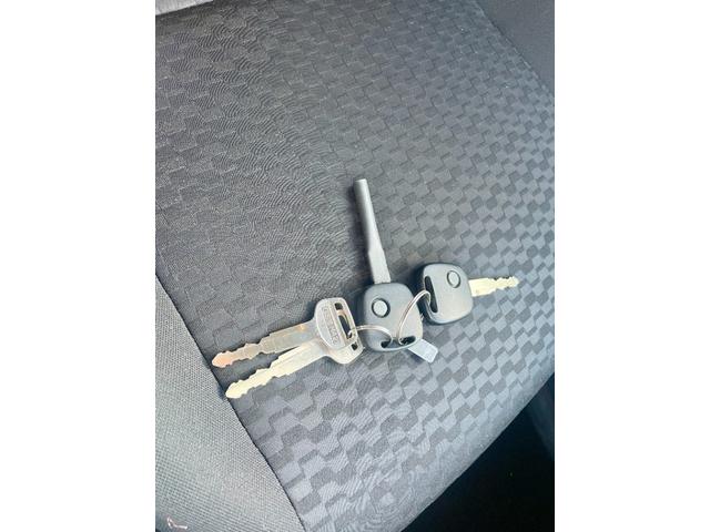 ジムニー ＸＧ　５速マニュアル　スズキセーフティサポート装着車　キーレス　走行１万キロ台　車検Ｒ８年１２月（21枚目）