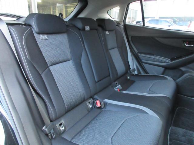 インプレッサスポーツ ２．０ｉ－Ｌアイサイト　４ＷＤ　地デジナビ　バックカメラ　スマートキー　プッシュスタート　衝突軽減ブレーキ　ＡＣＣ　電子パーキングブレーキ　ＥＴＣ　ドラレコ　純正１７インチアルミ　禁煙車（8枚目）