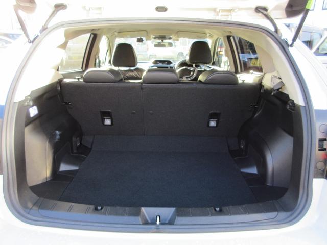 インプレッサスポーツ 2.0i-Lアイサイト 4WD 地デジナビ バックカメラ スマートキー プッシュスタート 衝突軽減ブレーキ シートヒーター ACC パワーシート 電子パーキングブレーキ ETC 純正17インチアルミ 禁煙車(11枚目)