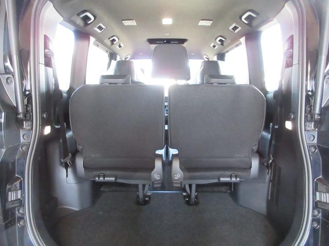 ヴォクシー ハイブリッドＳ－Ｚ　車検Ｒ１０年１月　純正１０．５型地デジナビ　バックカメラ　快適利便パッケージ　両側電動スライド　パワーバックドア　プロジェクター式ＬＥＤライト　アダプティブハイビーム　ＥＴＣ　ＣＤ　ＤＶＤ　純正アルミ（10枚目）