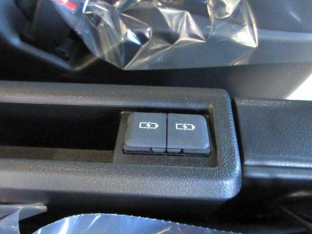 ヴォクシー ハイブリッドＳ－Ｚ　車検Ｒ１０年１月　純正１０．５型地デジナビ　バックカメラ　快適利便パッケージ　両側電動スライド　パワーバックドア　プロジェクター式ＬＥＤライト　アダプティブハイビーム　ＥＴＣ　ＣＤ　ＤＶＤ　純正アルミ（37枚目）