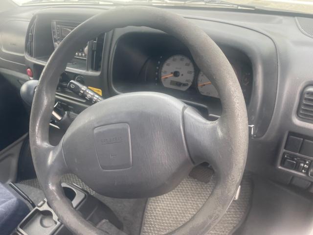 ルームクリーニングも行っております、清潔なお車はお子様にも安心ですね中古車がキレイなのは当たり前の時代です