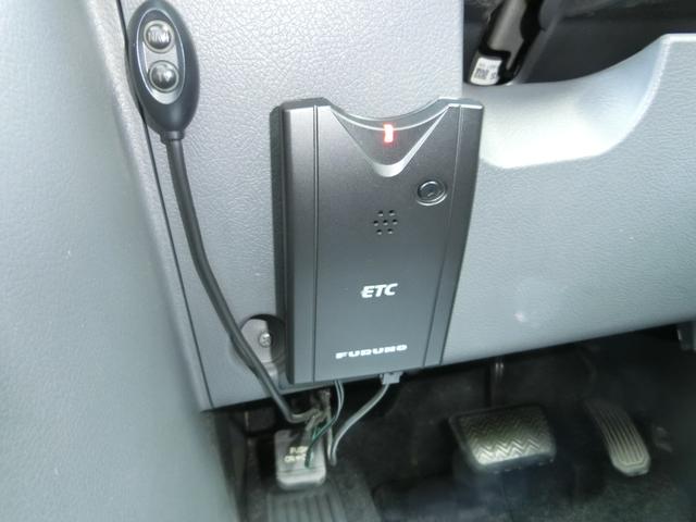 ヴォクシー ＺＳ　煌ＩＩ　車検Ｒ８年９月まで　ＨＤＤナビ　Ｂｌｕｅｔｏｏｔｈ　Ｂカメラ　ＥＴＣ　スマートキー×２　プッシュスタート　エンジンスターター　８名定員　両側パワスラ（24枚目）