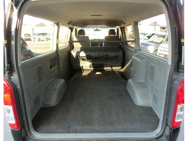 レジアスエースバン ロングスーパーGL 車検1年付 バットフェイス Fガラスコートテクト 6型ドアミラーウインカー プラド純正アルミマットブラック GOODYEARホワイトレター 4型テール SDナビ BT Bカメラ ETC OVフェンダー(41枚目)