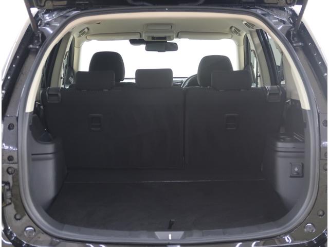アウトランダーＰＨＥＶ Ｇリミテッドエディション　禁煙車　ワンオーナー　メモリーナビ　バックカメラ　クルーズコントロール　ハンドルヒーター　シートヒーター　ＥＴＣ　ＬＥＤヘッドライト　フォグランプ　ＡＣ１５００Ｗ電源　オートマチックハイビーム（47枚目）