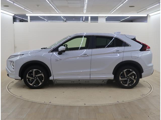 エクリプスクロスPHEV P 禁煙車 社有車UP 電動リヤゲート スマホ連携ナビ 全方位カメラ マイパイロット ステアリングリモコン ハンドルヒーター シートヒーター 運転席電動シート USBポート AC1500W ブラック内装(14枚目)