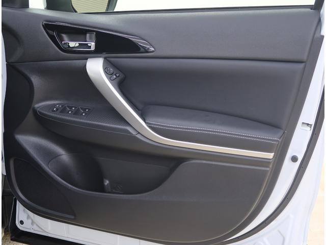 エクリプスクロスPHEV P 禁煙車 社有車UP 電動リヤゲート スマホ連携ナビ 全方位カメラ マイパイロット ステアリングリモコン ハンドルヒーター シートヒーター 運転席電動シート USBポート AC1500W ブラック内装(31枚目)