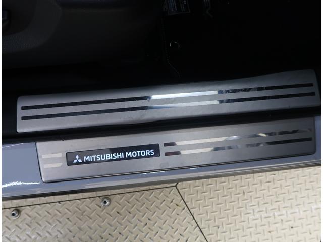 エクリプスクロスPHEV P 禁煙車 社有車UP 電動リヤゲート スマホ連携ナビ 全方位カメラ マイパイロット ステアリングリモコン ハンドルヒーター シートヒーター 運転席電動シート USBポート AC1500W ブラック内装(36枚目)