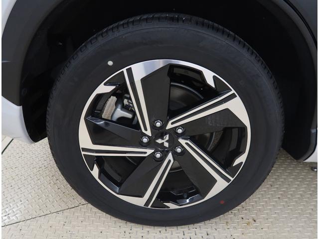 エクリプスクロスPHEV P 禁煙車 社有車UP 電動リヤゲート スマホ連携ナビ 全方位カメラ マイパイロット ステアリングリモコン ハンドルヒーター シートヒーター 運転席電動シート USBポート AC1500W ブラック内装(51枚目)