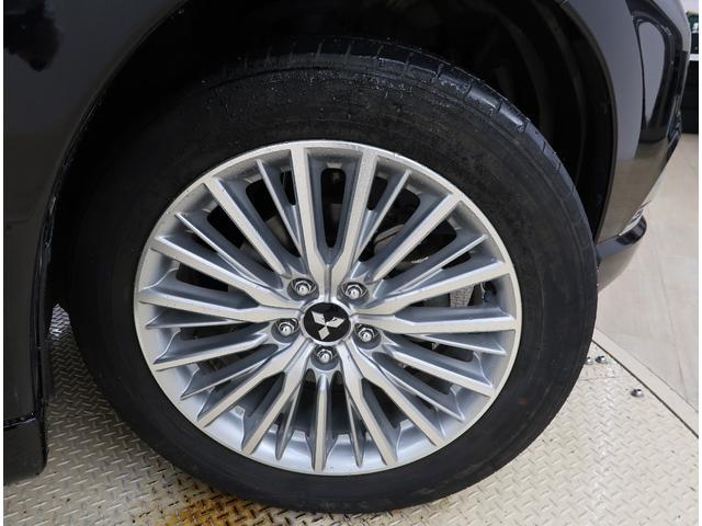 純正アルミホイール装備