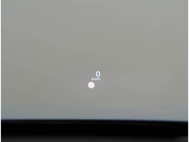 ヘッドアップディスプレイ装備