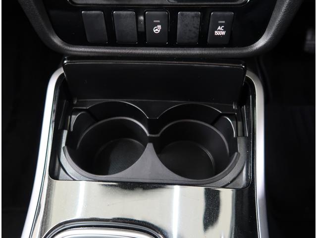 アウトランダーPHEV Gリミテッドエディション 禁煙車 ワンオーナー 車検整備 クルーズコントロール メモリーナビ バックカメラ ETC2.0 フロントドライブレコーダー ハンドルヒーター シートヒーター 純正アルミホイール 5人乗り(11枚目)