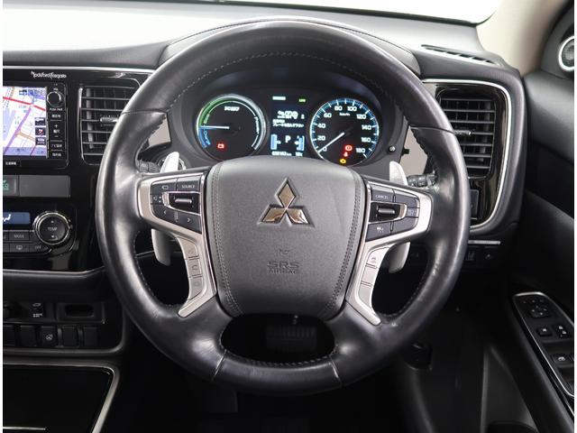 アウトランダーPHEV Gプレミアムパッケージ 禁煙車 ワンオーナー 電気温水式ヒーター メモリーナビ 電動リヤゲート クルーズコントロール 全方位カメラ ロックフォードスピーカー フロントドライブレコーダー ハンドルヒーター ETC USB(5枚目)