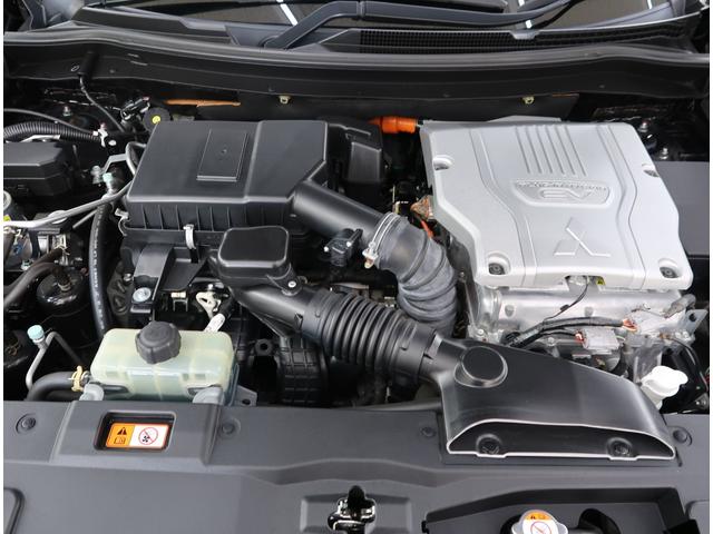 アウトランダーPHEV Gプレミアムパッケージ 禁煙車 ワンオーナー 電気温水式ヒーター メモリーナビ 電動リヤゲート クルーズコントロール 全方位カメラ ロックフォードスピーカー フロントドライブレコーダー ハンドルヒーター ETC USB(17枚目)