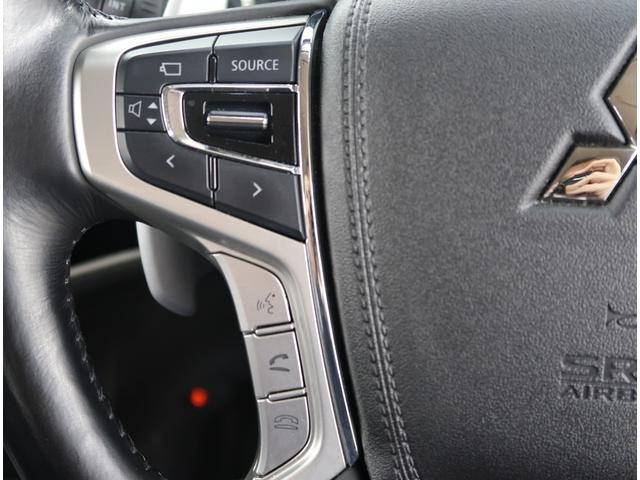 アウトランダーPHEV Gプレミアムパッケージ 禁煙車 ワンオーナー 電気温水式ヒーター メモリーナビ 電動リヤゲート クルーズコントロール 全方位カメラ ロックフォードスピーカー フロントドライブレコーダー ハンドルヒーター ETC USB(32枚目)