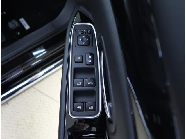 アウトランダーPHEV Gプレミアムパッケージ 禁煙車 ワンオーナー 電気温水式ヒーター メモリーナビ 電動リヤゲート クルーズコントロール 全方位カメラ ロックフォードスピーカー フロントドライブレコーダー ハンドルヒーター ETC USB(40枚目)