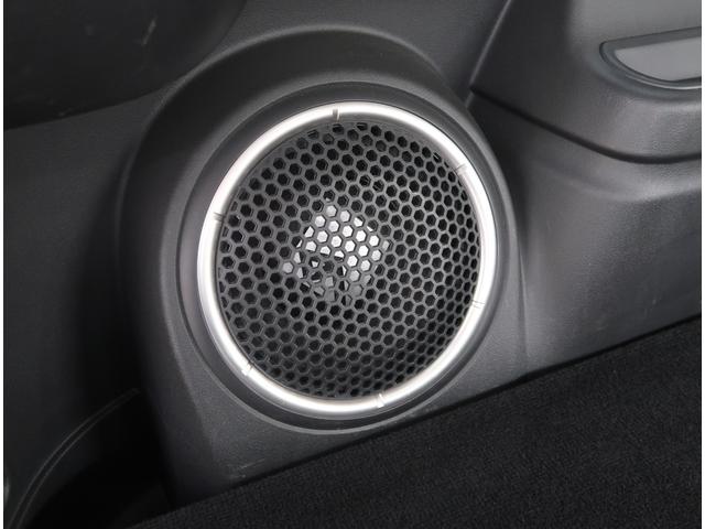 アウトランダーPHEV Gプレミアムパッケージ 禁煙車 ワンオーナー 電気温水式ヒーター メモリーナビ 電動リヤゲート クルーズコントロール 全方位カメラ ロックフォードスピーカー フロントドライブレコーダー ハンドルヒーター ETC USB(43枚目)