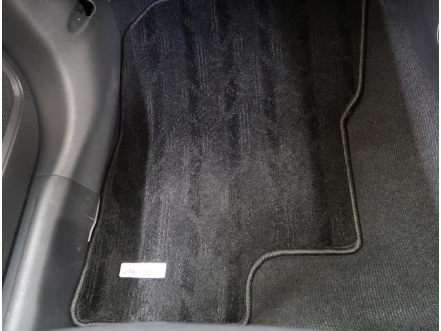 アウトランダーPHEV Gプレミアムパッケージ 禁煙車 ワンオーナー 電気温水式ヒーター メモリーナビ 電動リヤゲート クルーズコントロール 全方位カメラ ロックフォードスピーカー フロントドライブレコーダー ハンドルヒーター ETC USB(46枚目)