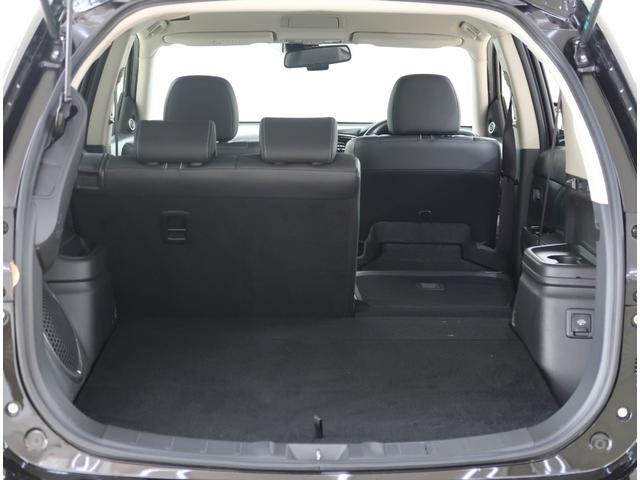 アウトランダーPHEV Gプレミアムパッケージ 禁煙車 ワンオーナー 電気温水式ヒーター メモリーナビ 電動リヤゲート クルーズコントロール 全方位カメラ ロックフォードスピーカー フロントドライブレコーダー ハンドルヒーター ETC USB(52枚目)