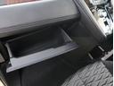 助手席周りは収納スペースが充実しております
