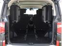 リヤシートを跳ね上げる事で荷室を広く使えます!開口部も広く荷物の積み降ろしもラクラクです!
