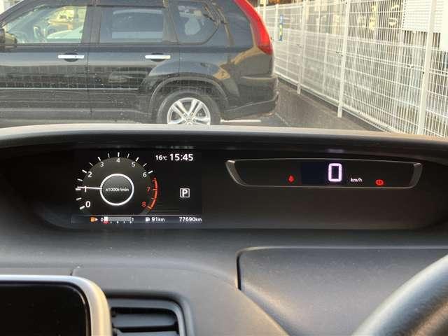 セレナ ２．０　ハイウェイスター　ナビ／ＥＴＣ／両側オートスライドドア／全周囲カ（11枚目）