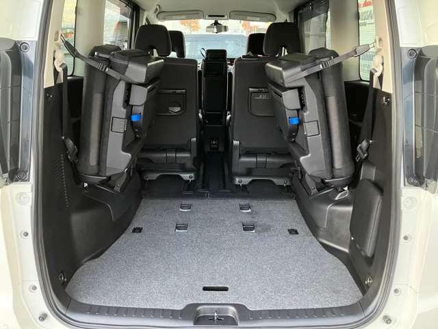 セレナ ２．０　ハイウェイスター　ナビ／ＥＴＣ／両側オートスライドドア／全周囲カ（15枚目）