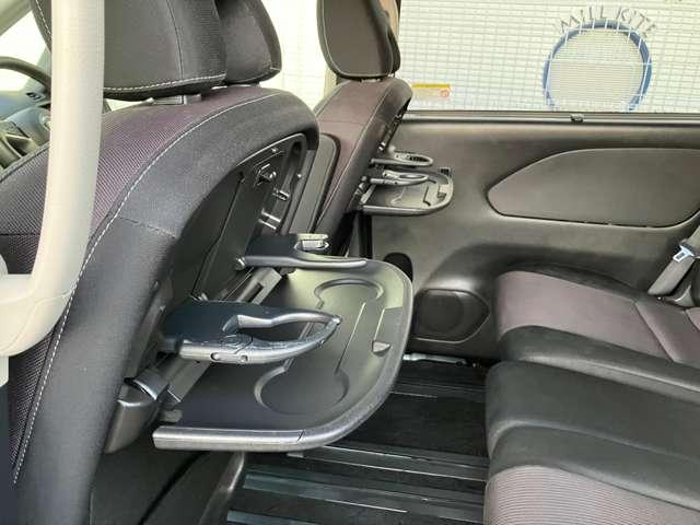 セレナ ２．０　ハイウェイスター　ナビ／ＥＴＣ／両側オートスライドドア／全周囲カ（18枚目）