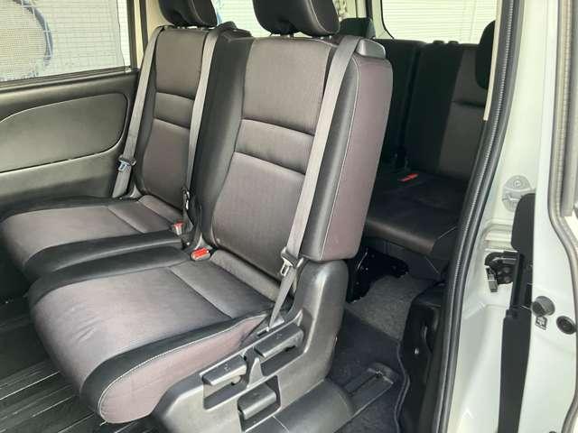 セレナ ２．０　ハイウェイスター　ナビ／ＥＴＣ／両側オートスライドドア／全周囲カ（19枚目）