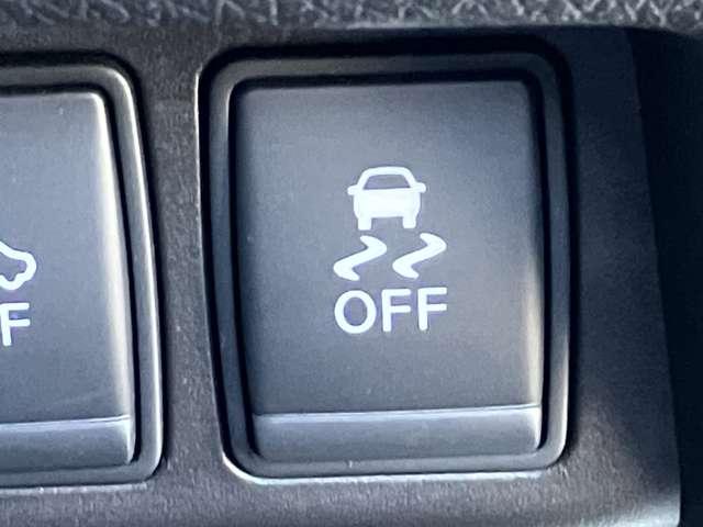 エクストレイル ２．０　２０Ｘ　ハイブリッド　エマージェンシーブレーキパッケージ　４ＷＤ　ナビ／ＥＴＣ／全周囲カメラ／オートクルーズコン（12枚目）