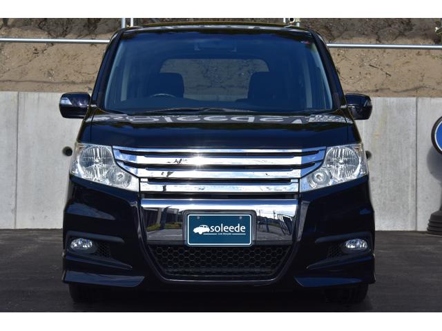 ステップワゴンスパーダ Ｚ　両側パワスラ／１０．２型リアモニター／コンフォートビューｐｋｇ／コーナリングライト／クリアテール／パドルシフト／フロントフォグ／ハーフシェイドフロントガラス／ＥＴＣ／バックカメラ／ＬＥＤルーム灯／禁煙（2枚目）