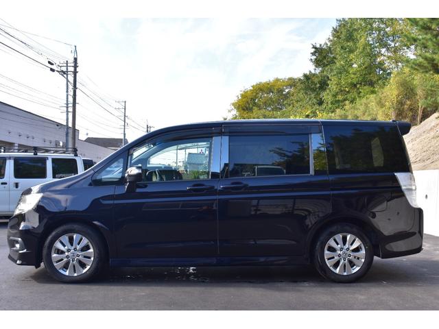 ステップワゴンスパーダ Ｚ　両側パワスラ／１０．２型リアモニター／コンフォートビューｐｋｇ／コーナリングライト／クリアテール／パドルシフト／フロントフォグ／ハーフシェイドフロントガラス／ＥＴＣ／バックカメラ／ＬＥＤルーム灯／禁煙（11枚目）