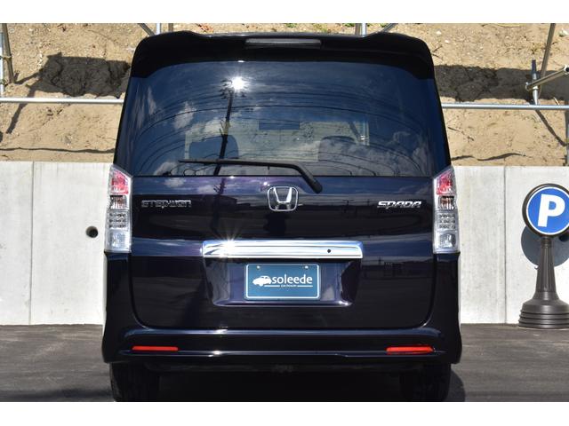 ステップワゴンスパーダ Ｚ　両側パワスラ／１０．２型リアモニター／コンフォートビューｐｋｇ／コーナリングライト／クリアテール／パドルシフト／フロントフォグ／ハーフシェイドフロントガラス／ＥＴＣ／バックカメラ／ＬＥＤルーム灯／禁煙（15枚目）