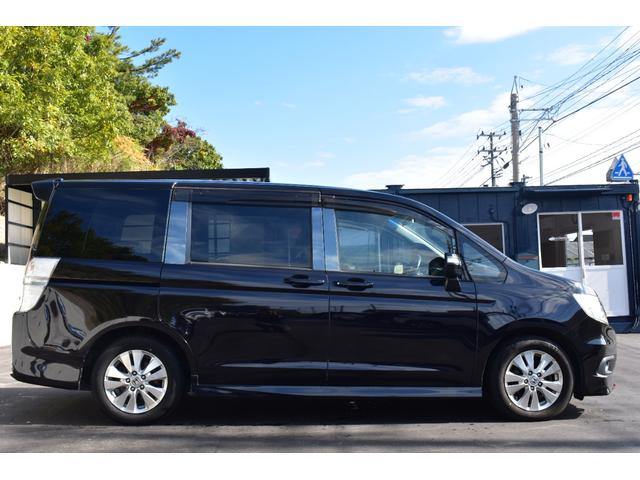 ステップワゴンスパーダ Ｚ　両側パワスラ／１０．２型リアモニター／コンフォートビューｐｋｇ／コーナリングライト／クリアテール／パドルシフト／フロントフォグ／ハーフシェイドフロントガラス／ＥＴＣ／バックカメラ／ＬＥＤルーム灯／禁煙（18枚目）