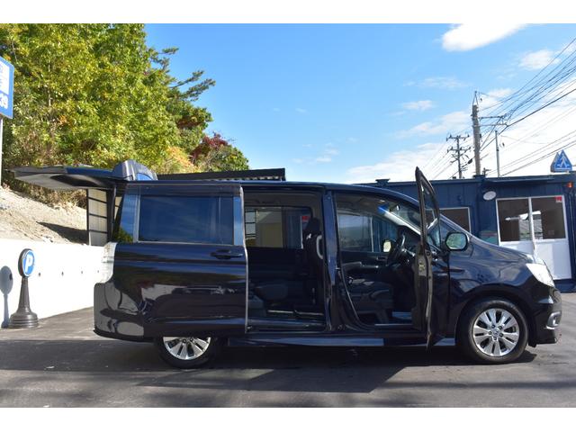 ステップワゴンスパーダ Ｚ　両側パワスラ／１０．２型リアモニター／コンフォートビューｐｋｇ／コーナリングライト／クリアテール／パドルシフト／フロントフォグ／ハーフシェイドフロントガラス／ＥＴＣ／バックカメラ／ＬＥＤルーム灯／禁煙（19枚目）