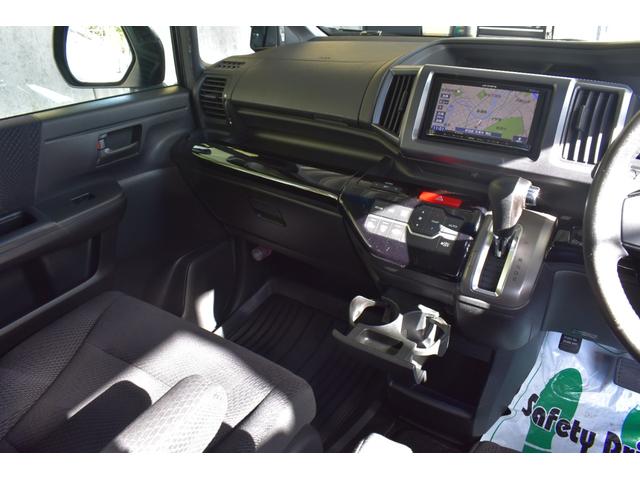 ステップワゴンスパーダ Ｚ　両側パワスラ／１０．２型リアモニター／コンフォートビューｐｋｇ／コーナリングライト／クリアテール／パドルシフト／フロントフォグ／ハーフシェイドフロントガラス／ＥＴＣ／バックカメラ／ＬＥＤルーム灯／禁煙（32枚目）