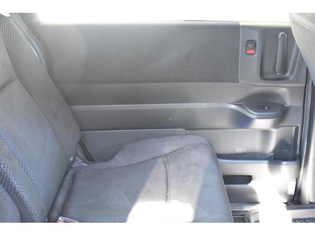 ステップワゴンスパーダ Ｚ　両側パワスラ／１０．２型リアモニター／コンフォートビューｐｋｇ／コーナリングライト／クリアテール／パドルシフト／フロントフォグ／ハーフシェイドフロントガラス／ＥＴＣ／バックカメラ／ＬＥＤルーム灯／禁煙（60枚目）