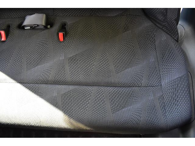 ステップワゴンスパーダ Ｚ　両側パワスラ／１０．２型リアモニター／コンフォートビューｐｋｇ／コーナリングライト／クリアテール／パドルシフト／フロントフォグ／ハーフシェイドフロントガラス／ＥＴＣ／バックカメラ／ＬＥＤルーム灯／禁煙（67枚目）