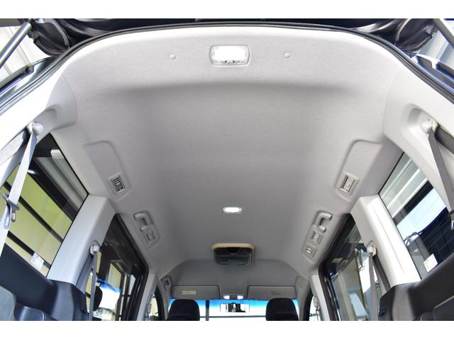 ステップワゴンスパーダ Ｚ　両側パワスラ／１０．２型リアモニター／コンフォートビューｐｋｇ／コーナリングライト／クリアテール／パドルシフト／フロントフォグ／ハーフシェイドフロントガラス／ＥＴＣ／バックカメラ／ＬＥＤルーム灯／禁煙（71枚目）