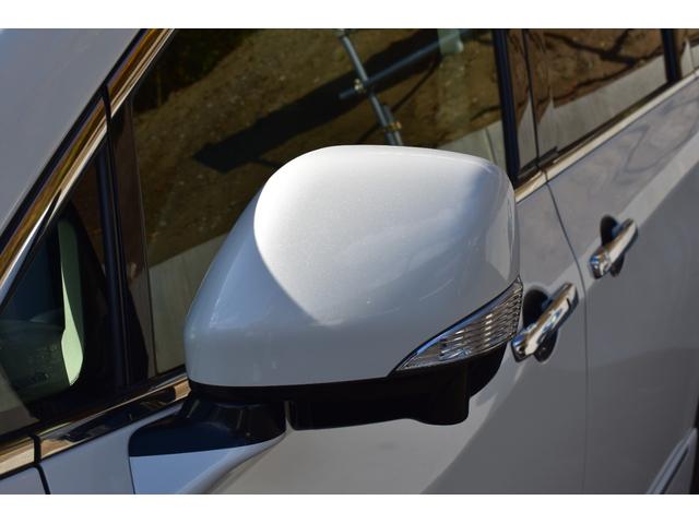 オートリトラクタブル機能、バック連動機能付大型ウィンカーミラーでございます♪